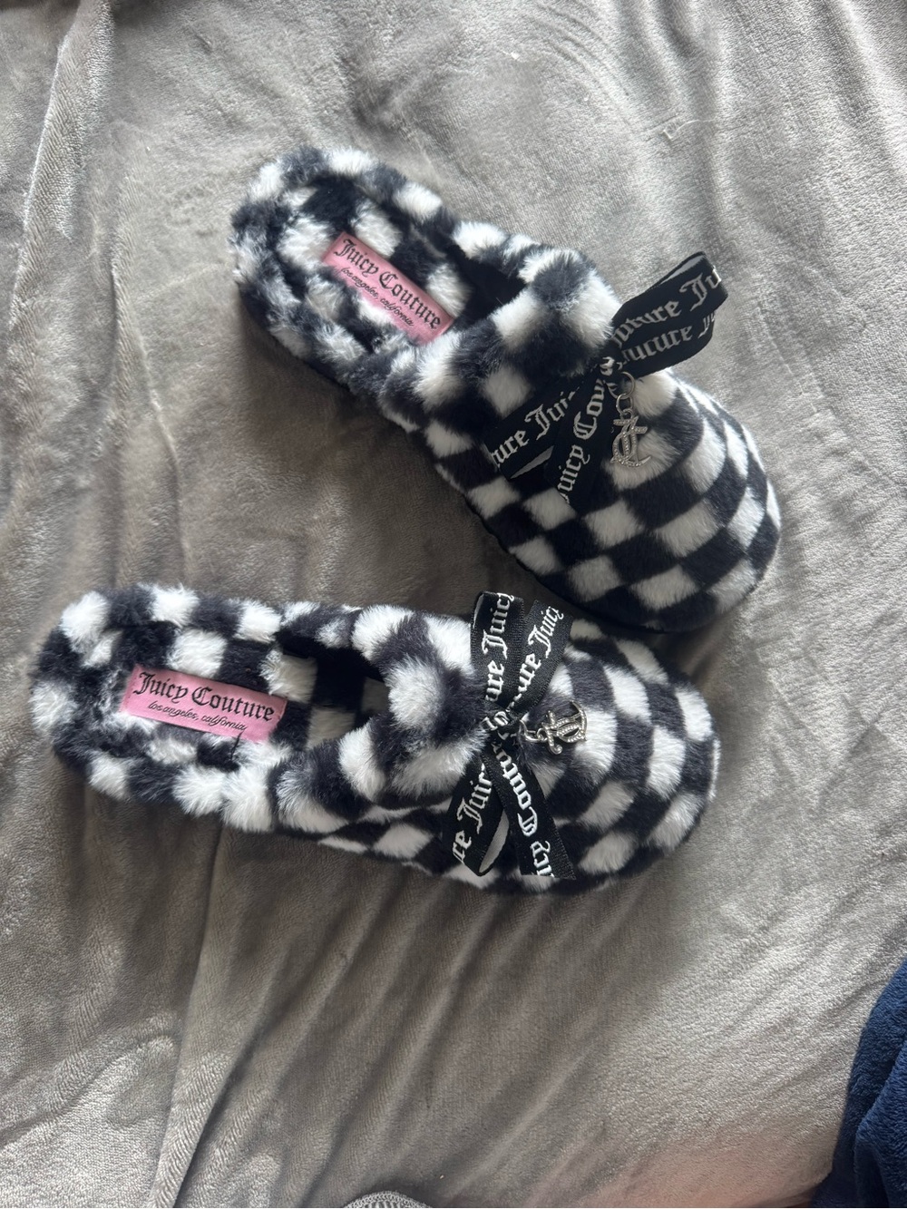 Juicy Couture Black & White Check Faux Fur Slide Slippers NEW NO TAGS
